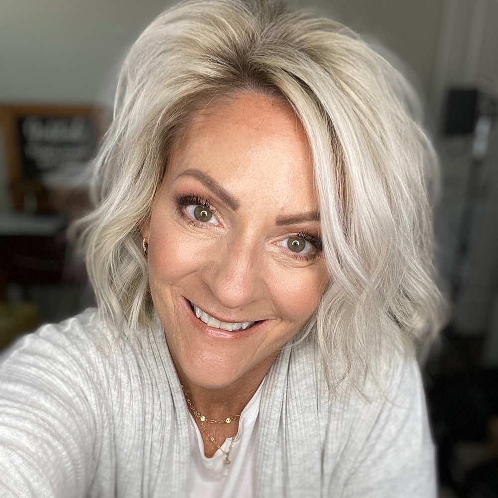 Meet your Posher, Lori